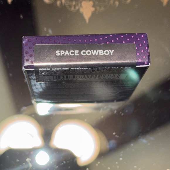 Urban Decay Moondust Sparkly Eyeshadow - Picture 2 of 2